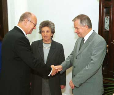 Minister Ioan Mircea Pascu, marszałek Alicja Grześkowiak, wicemarszałek Tadeusz Rzemykowski